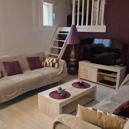 Location Coma Cheric Et Parking Collioure